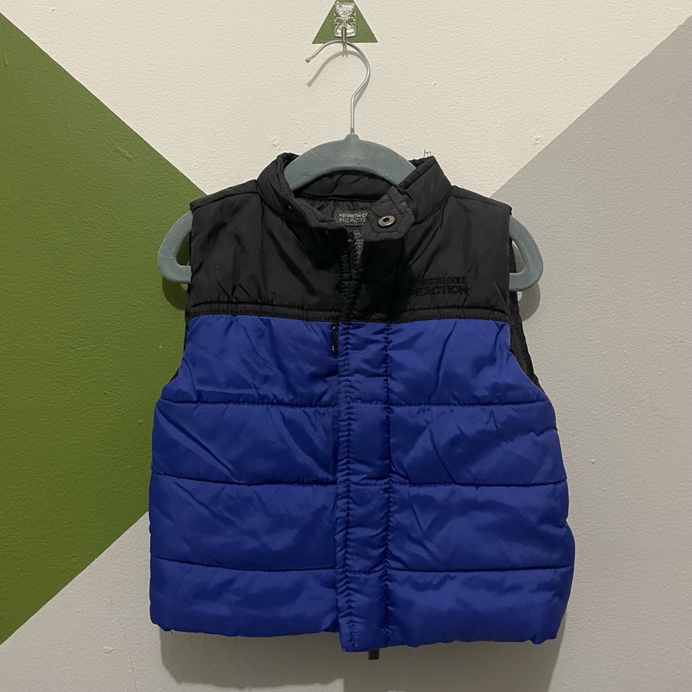 Kenneth Cole Puffer Vest
- 12 months
- Blue and black